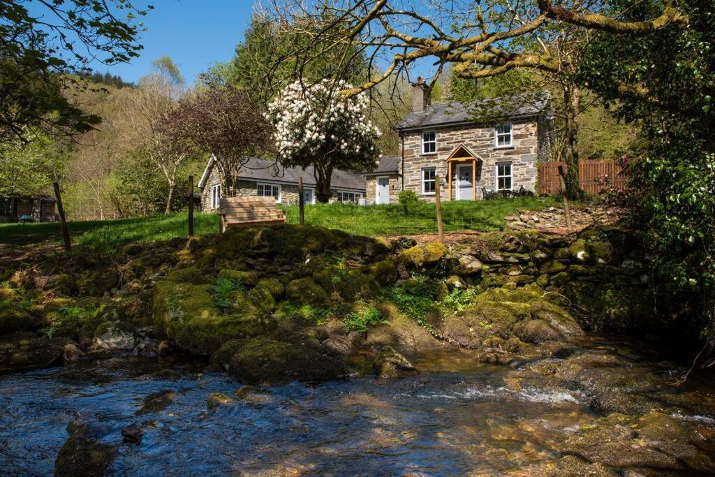 Charming Riverside Cottage In Snowdonia National Park Tanygrisiau Экстерьер фото